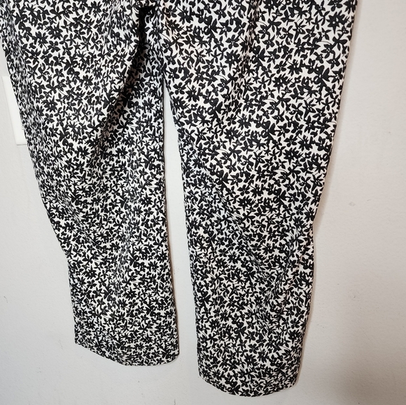Lane Bryant Allie Black White Floral Pull on Stretch pants. Women's plus size 28 - Picture 7 of 15